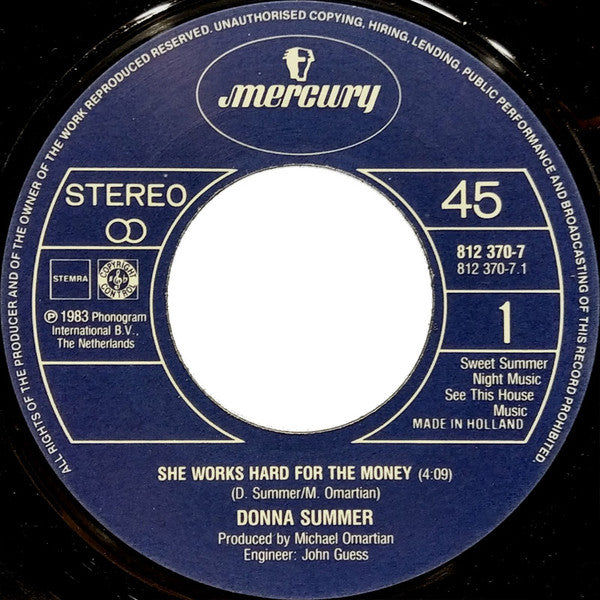 Donna Summer : She Works Hard For The Money (7", Single)