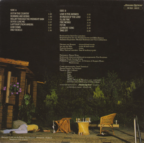 Vitesse (2) : Out In The Country (LP, Album)